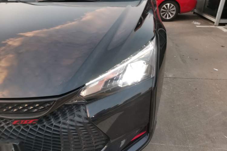 Used Dongfeng Aeolus Yixuan 2022 230T Automatic Adaptive-Beam Knight Edition Left Front Headlight