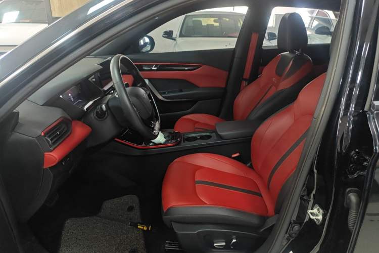 Used Dongfeng Aeolus Yixuan 2022 230T Automatic Adaptive-Beam Knight Edition Left Front Seat