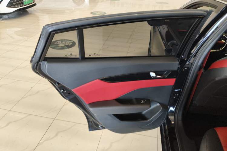 Used Dongfeng Aeolus Yixuan 2022 230T Automatic Adaptive-Beam Knight Edition Left Rear Door Interior