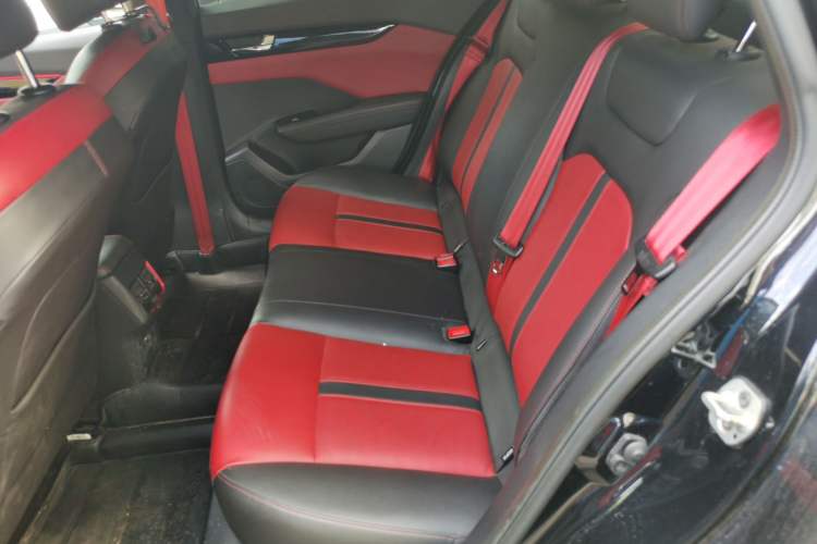 Used Dongfeng Aeolus Yixuan 2022 230T Automatic Adaptive-Beam Knight Edition Left Rear Seat