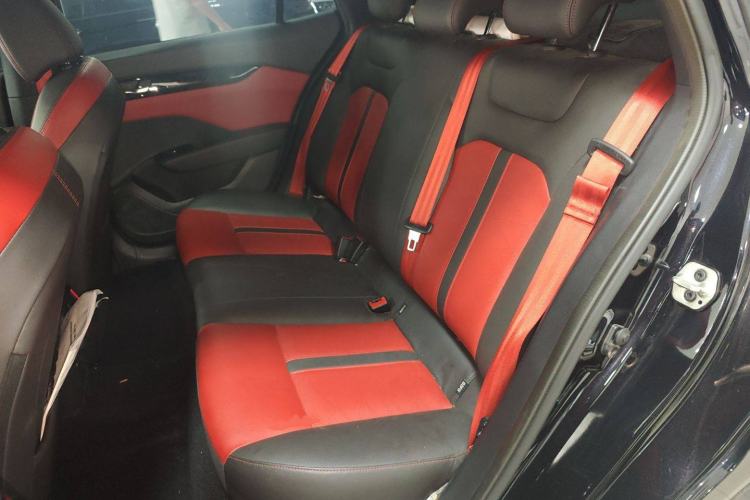 Used Dongfeng Aeolus Yixuan 2022 230T Automatic Adaptive-Beam Knight Edition Left Rear Seat