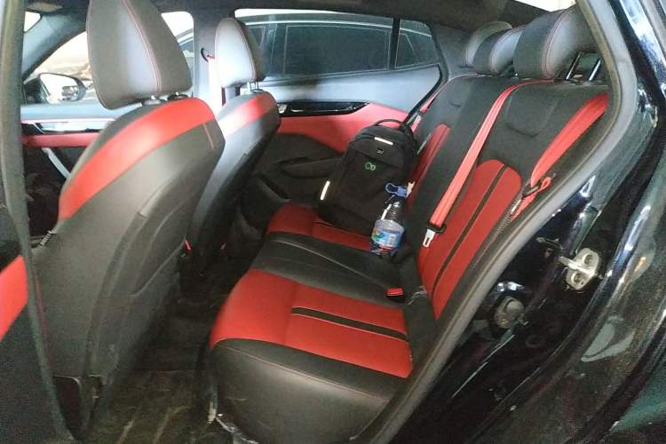 Used Dongfeng Aeolus Yixuan 2022 230T Automatic Tiger Roar Edition Left Rear Seat