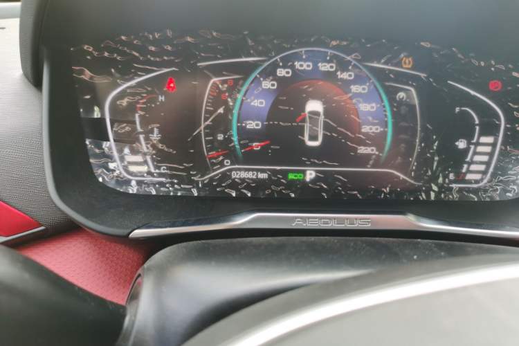 Used Dongfeng Aeolus Yixuan 2022 230T Automatic Adaptive-Beam Knight Edition Odometer Close Up