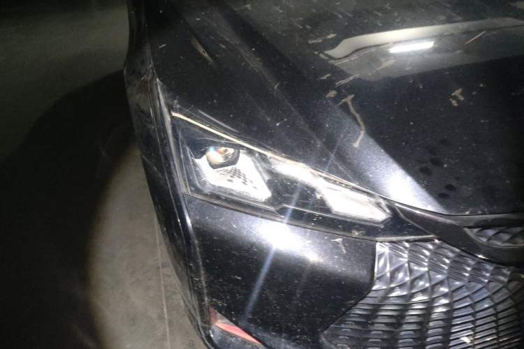 Used Dongfeng Aeolus Yixuan 2022 230T Automatic Adaptive-Beam Knight Edition Right Front Headlight