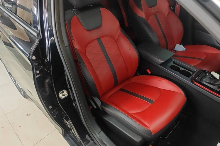 Used Dongfeng Aeolus Yixuan 2022 230T Automatic Adaptive-Beam Knight Edition Right Front Seat