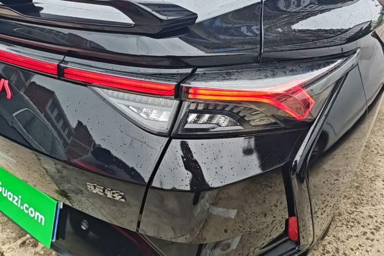Used Dongfeng Aeolus Yixuan 2022 230T Automatic Adaptive-Beam Knight Edition Right Rear Taillight
