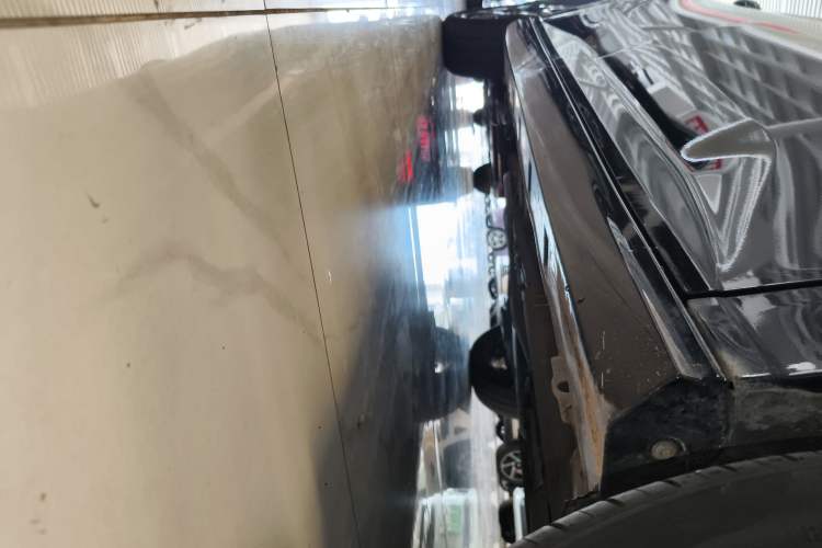Used Dongfeng Aeolus Yixuan 2022 230T Automatic Adaptive-Beam Knight Edition Right Side Sill