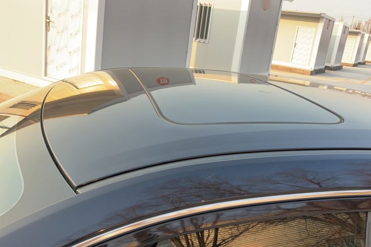Used Dongfeng Aeolus Yixuan 2022 230T Automatic Adaptive-Beam Knight Edition Roof
