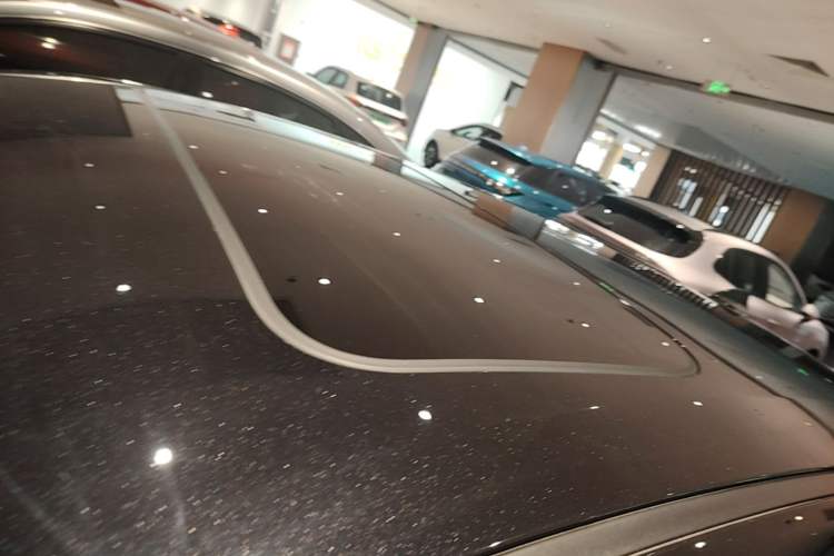 Used Dongfeng Aeolus Yixuan 2022 230T Automatic Adaptive-Beam Knight Edition Roof