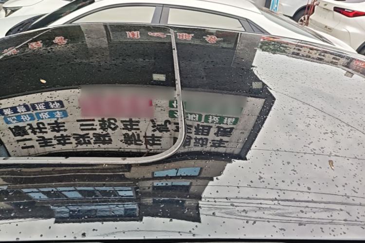 Used Dongfeng Aeolus Yixuan 2022 230T Automatic Adaptive-Beam Knight Edition Roof