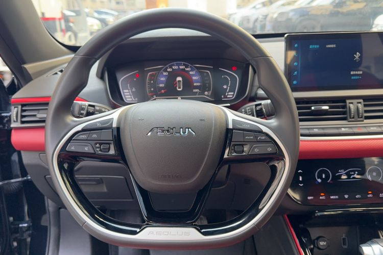 Used Dongfeng Aeolus Yixuan 2022 230T Automatic Adaptive-Beam Knight Edition Steering Wheel