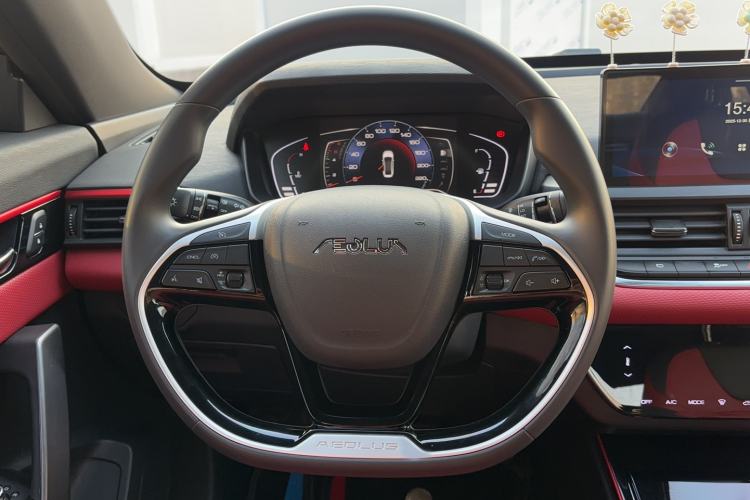 Used Dongfeng Aeolus Yixuan 2022 230T Automatic Adaptive-Beam Knight Edition Steering Wheel