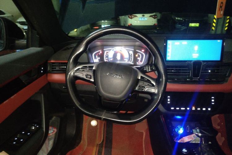 Used Dongfeng Aeolus Yixuan 2022 230T Automatic Adaptive-Beam Knight Edition Steering Wheel