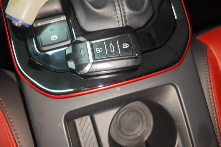 Used Dongfeng Aeolus Yixuan 2022 230T Automatic Adaptive-Beam Knight Edition Vehicle Key