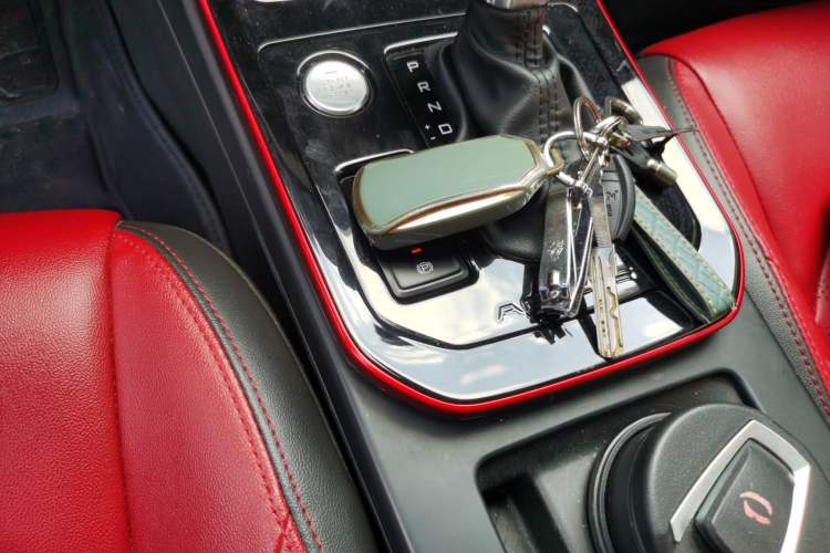 Used Dongfeng Aeolus Yixuan 2022 230T Automatic Adaptive-Beam Knight Edition Vehicle Key