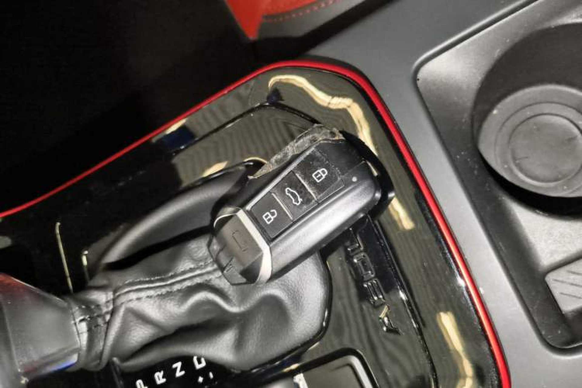 Used Dongfeng Aeolus Yixuan 2022 230T Automatic Adaptive-Beam Knight Edition Vehicle Key