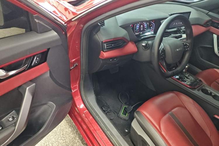 Used Dongfeng Aeolus Yixuan 2022 230T Automatic Adaptive-Beam Knight Edition Driver Seat