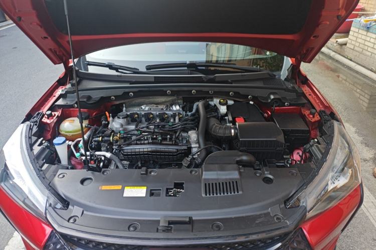 Used Dongfeng Aeolus Yixuan 2022 230T Automatic Adaptive-Beam Knight Edition Engine Bay