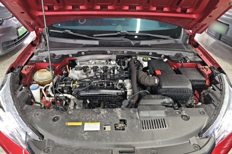 Used Dongfeng Aeolus Yixuan 2022 230T Automatic Adaptive-Beam Knight Edition Engine Bay