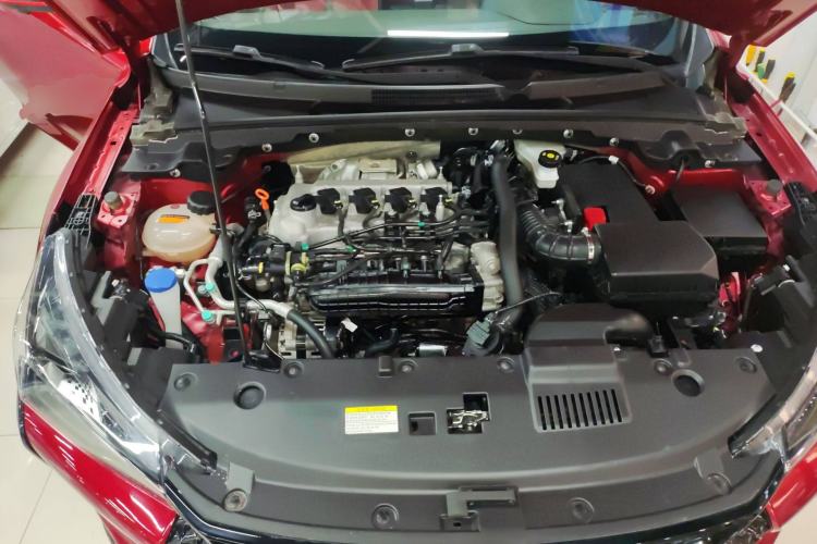 Used Dongfeng Aeolus Yixuan 2022 230T Automatic Adaptive-Beam Knight Edition Engine Bay