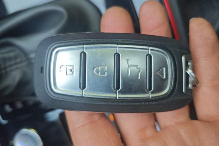 Used Dongfeng Aeolus Yixuan 2022 230T Automatic Adaptive-Beam Knight Edition Interior 1