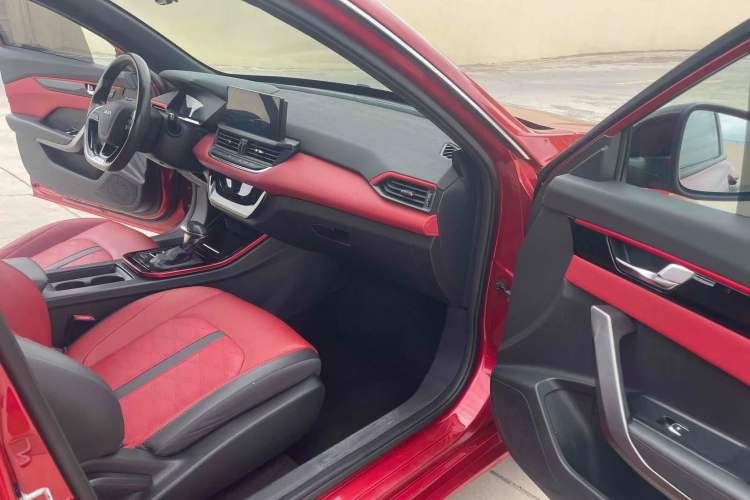 Used Dongfeng Aeolus Yixuan 2022 230T Automatic Adaptive-Beam Knight Edition Right Front Seat