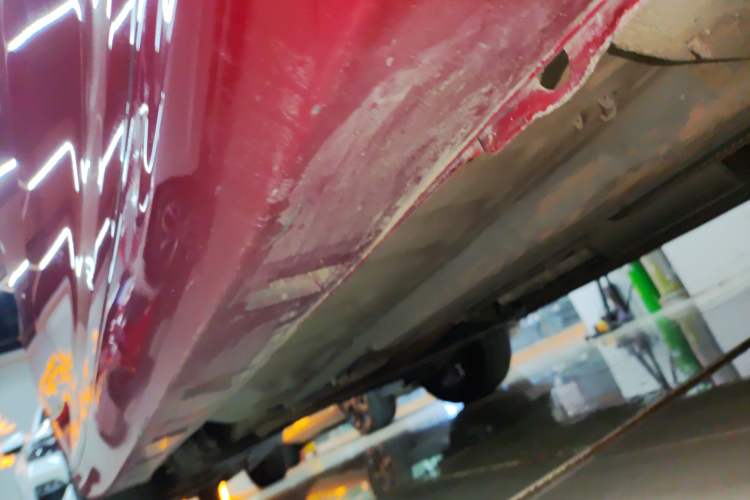 Used Dongfeng Aeolus Yixuan 2022 230T Automatic Adaptive-Beam Knight Edition Right Side Sill