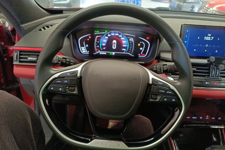 Used Dongfeng Aeolus Yixuan 2022 230T Automatic Adaptive-Beam Knight Edition Steering Wheel