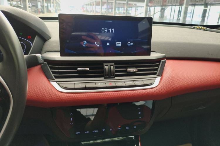Used Dongfeng Aeolus Yixuan 2022 230T Automatic Adaptive-Beam Knight Edition Audio And AC Panel