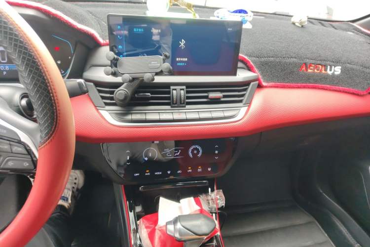 Used Dongfeng Aeolus Yixuan 2022 230T Automatic Tiger Roar Edition Audio And AC Panel