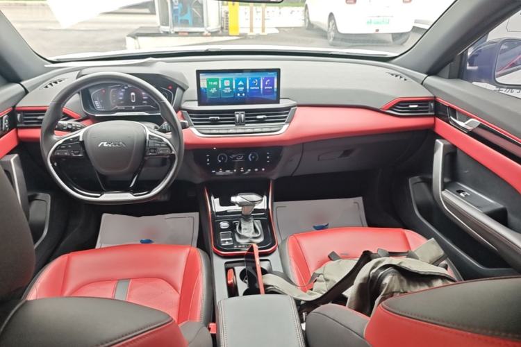 Used Dongfeng Aeolus Yixuan 2022 230T Automatic Adaptive-Beam Knight Edition Center Console