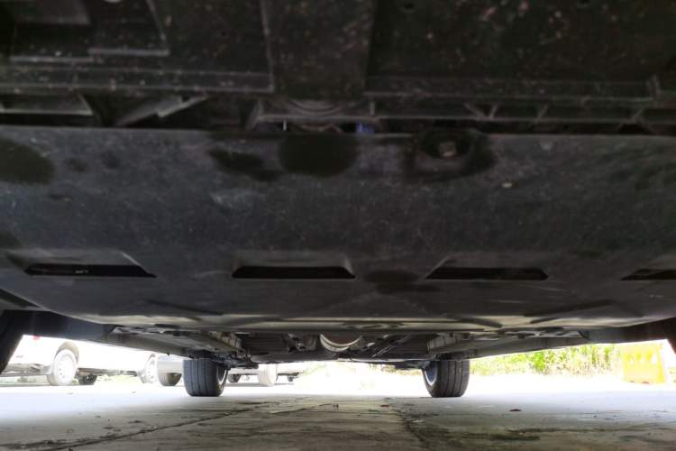 Used Dongfeng Aeolus Yixuan 2022 230T Automatic Adaptive-Beam Knight Edition Chassis Front