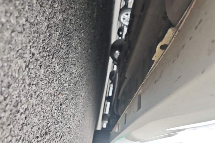 Used Dongfeng Aeolus Yixuan 2022 230T Automatic Adaptive-Beam Knight Edition Chassis Front Left