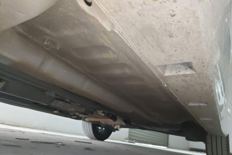 Used Dongfeng Aeolus Yixuan 2022 230T Automatic Adaptive-Beam Knight Edition Chassis Front Left