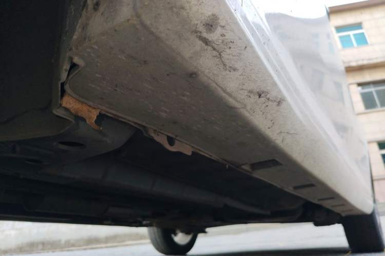 Used Dongfeng Aeolus Yixuan 2022 230T Automatic Adaptive-Beam Knight Edition Chassis Front Left