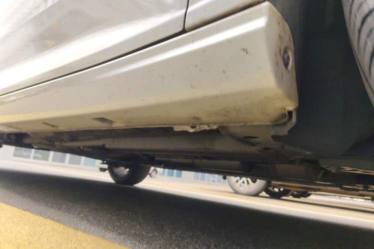 Used Dongfeng Aeolus Yixuan 2022 230T Automatic Tiger Roar Edition Chassis Front Right