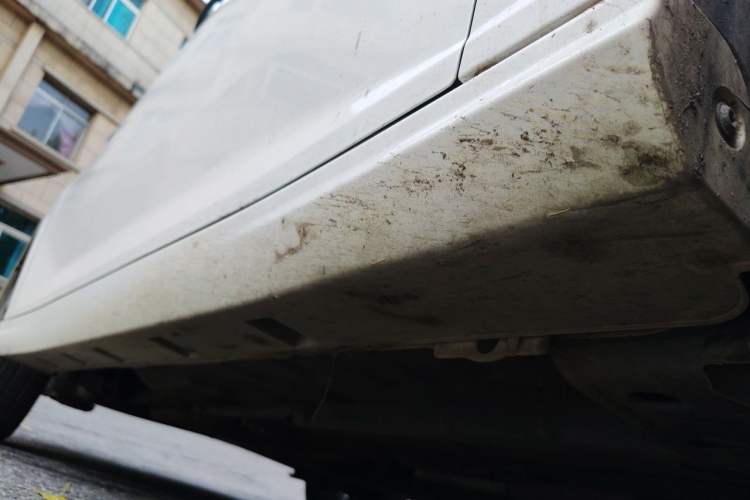 Used Dongfeng Aeolus Yixuan 2022 230T Automatic Adaptive-Beam Knight Edition Chassis Front Right