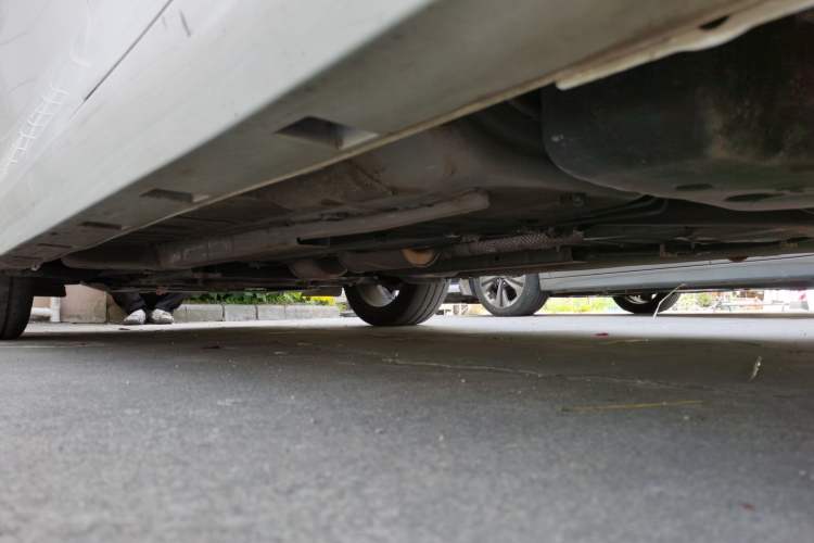 Used Dongfeng Aeolus Yixuan 2022 230T Automatic Adaptive-Beam Knight Edition Chassis Rear Left