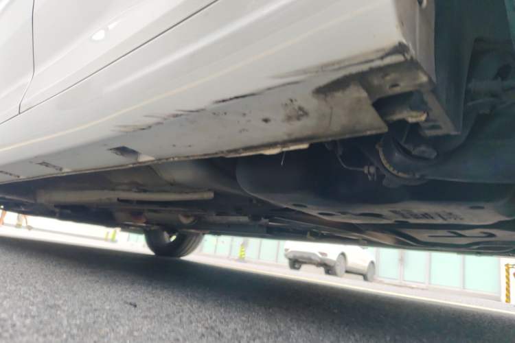 Used Dongfeng Aeolus Yixuan 2022 230T Automatic Tiger Roar Edition Chassis Rear Left