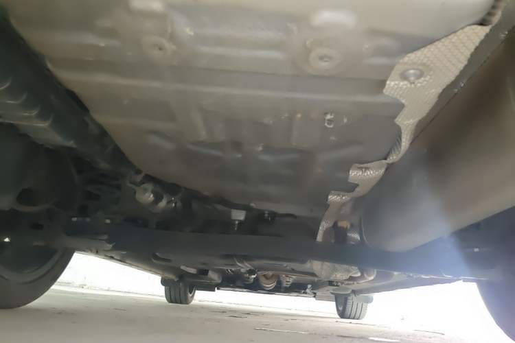 Used Dongfeng Aeolus Yixuan 2022 230T Automatic Adaptive-Beam Knight Edition Chassis Rear