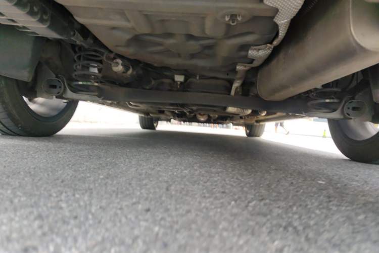 Used Dongfeng Aeolus Yixuan 2022 230T Automatic Tiger Roar Edition Chassis Rear
