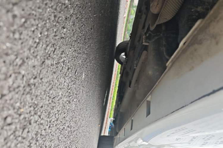 Used Dongfeng Aeolus Yixuan 2022 230T Automatic Adaptive-Beam Knight Edition Chassis Rear Right