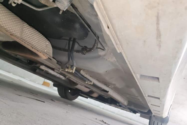Used Dongfeng Aeolus Yixuan 2022 230T Automatic Adaptive-Beam Knight Edition Chassis Rear Right