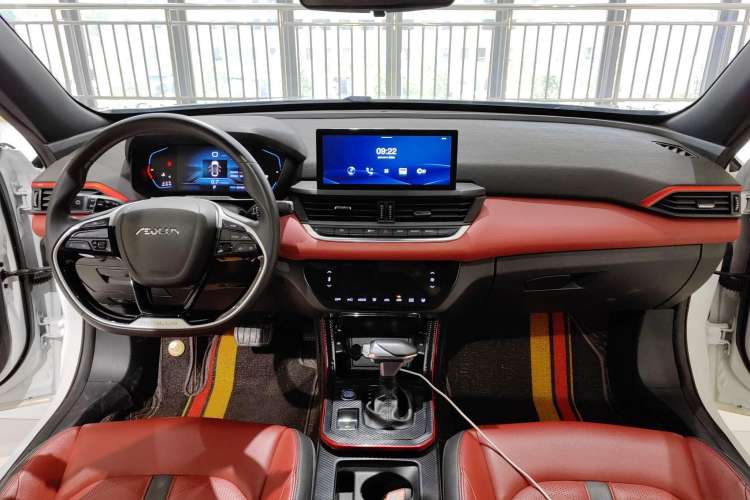 Used Dongfeng Aeolus Yixuan 2022 230T Automatic Adaptive-Beam Knight Edition Driver Seat