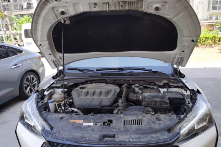 Used Dongfeng Aeolus Yixuan 2022 230T Automatic Adaptive-Beam Knight Edition Engine Bay