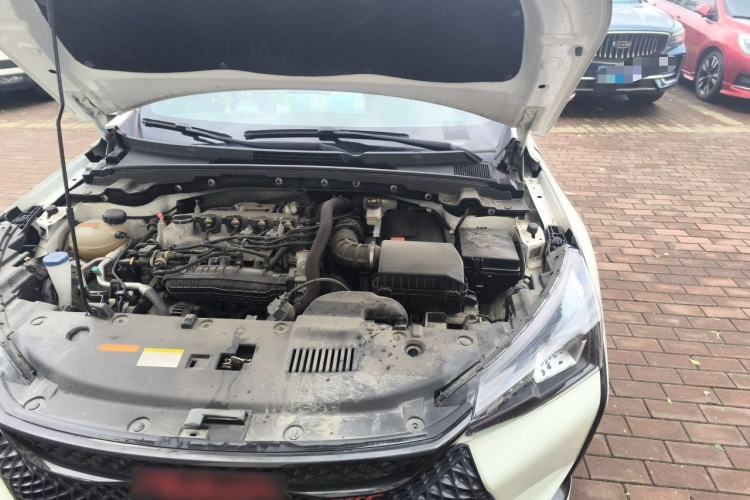 Used Dongfeng Aeolus Yixuan 2022 230T Automatic Adaptive-Beam Knight Edition Engine Bay Left