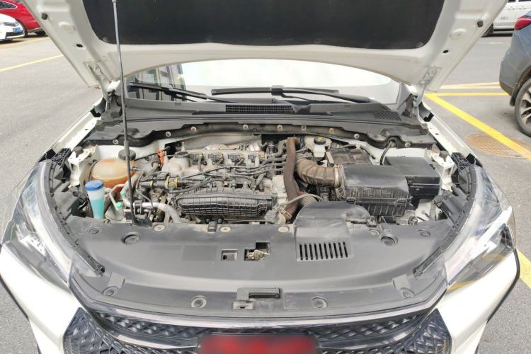 Used Dongfeng Aeolus Yixuan 2022 230T Automatic Tiger Roar Edition Engine Bay