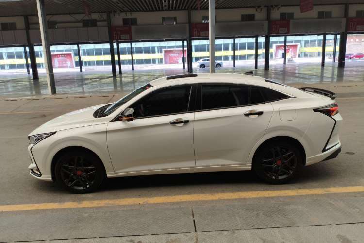 Used Dongfeng Aeolus Yixuan 2022 230T Automatic Adaptive-Beam Knight Edition Exterior 3