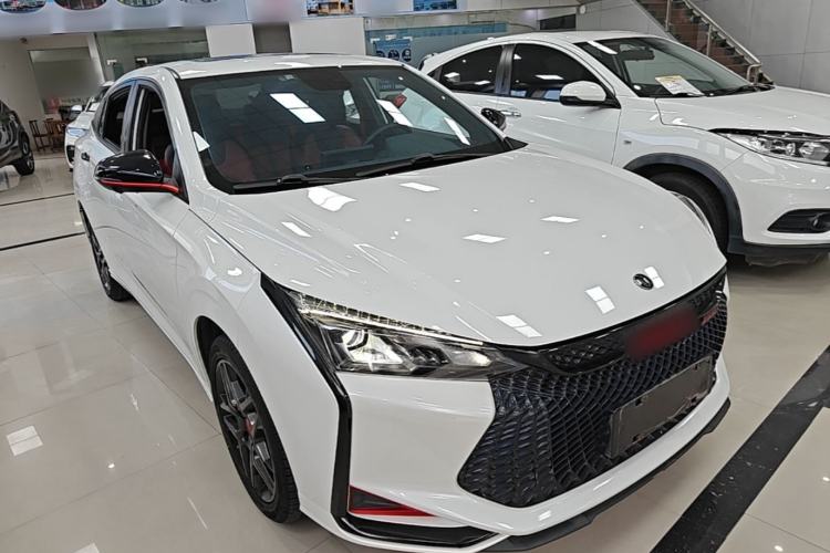 Used Dongfeng Aeolus Yixuan 2022 230T Automatic Adaptive-Beam Knight Edition Front Right 45 Deg
