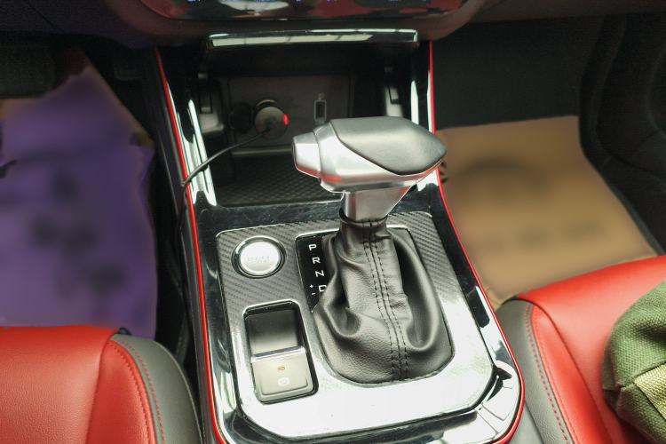 Used Dongfeng Aeolus Yixuan 2022 230T Automatic Adaptive-Beam Knight Edition Gear Lever